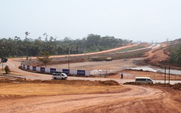 Autoroute Yaound Nsimalen Les Populations Riveraines D Fient Le