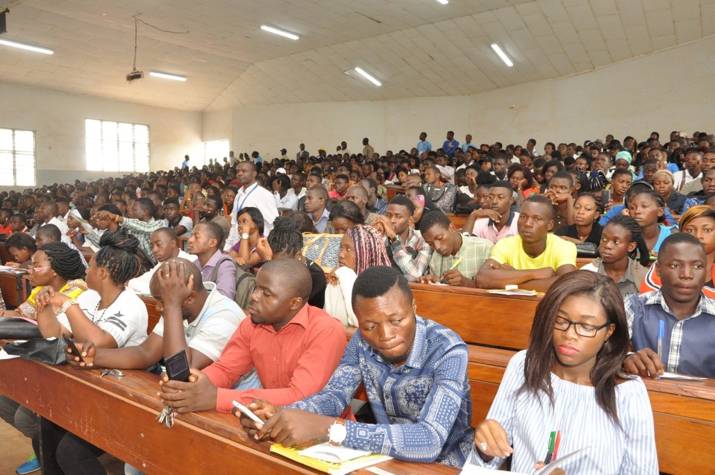 Étudiants de l'université de Yaoundé 2 Soa