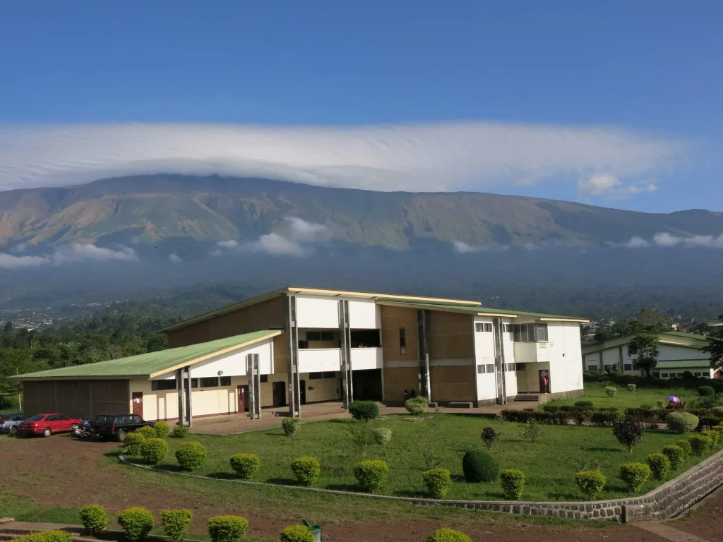 Le concours d'entrée à la faculté d'ingénieurie et technologique de l'université de Buea sont disponibles