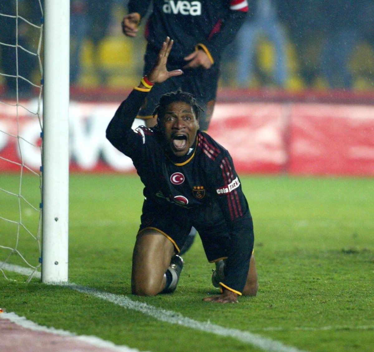 Rigobert Song