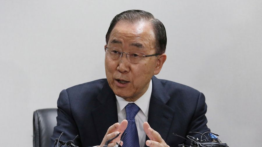 Ban Ki-Moon lors de la conférence de presse à l'assemblée nationale