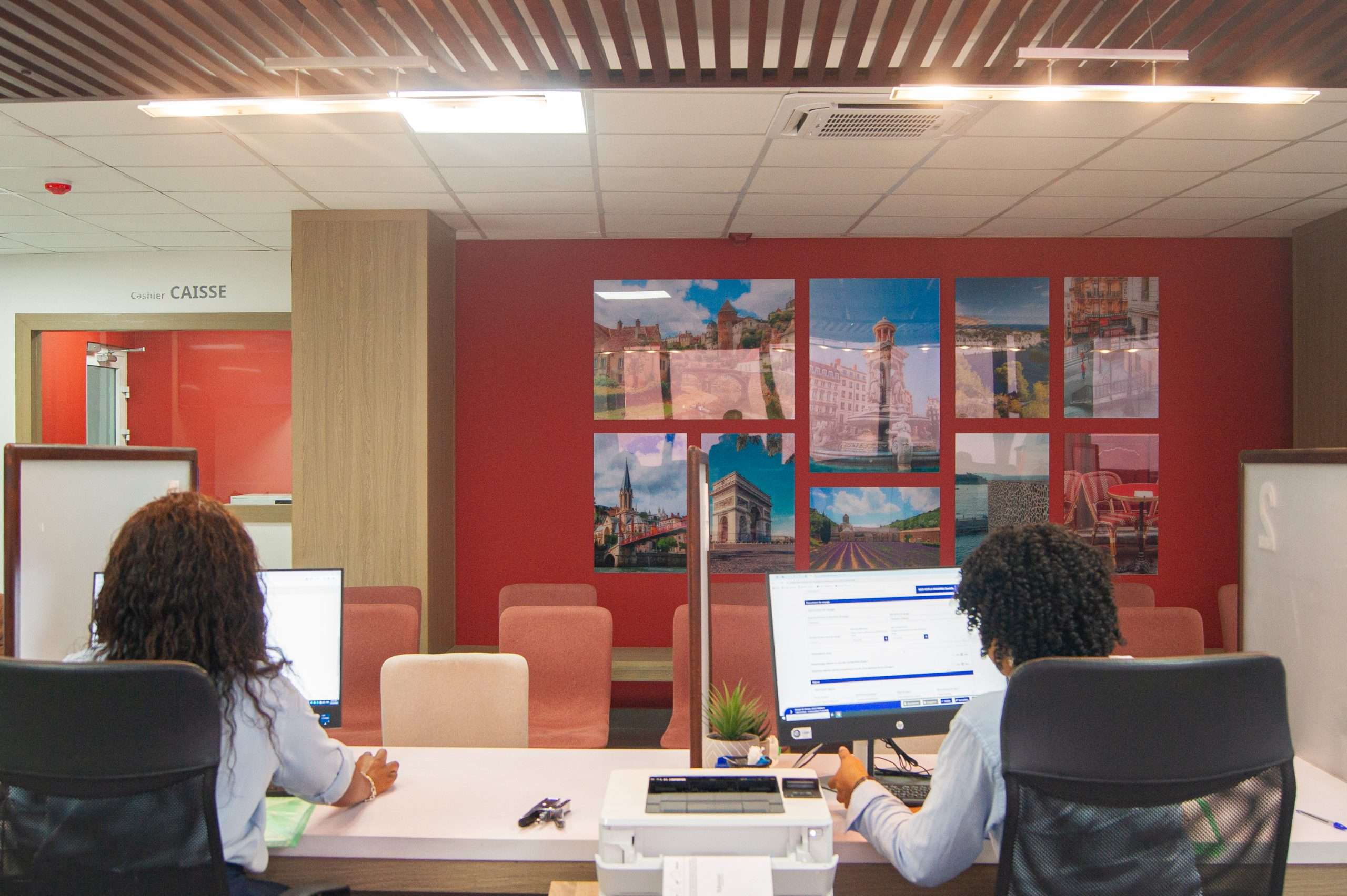 Les services de l'ambassade de France au Cameroun