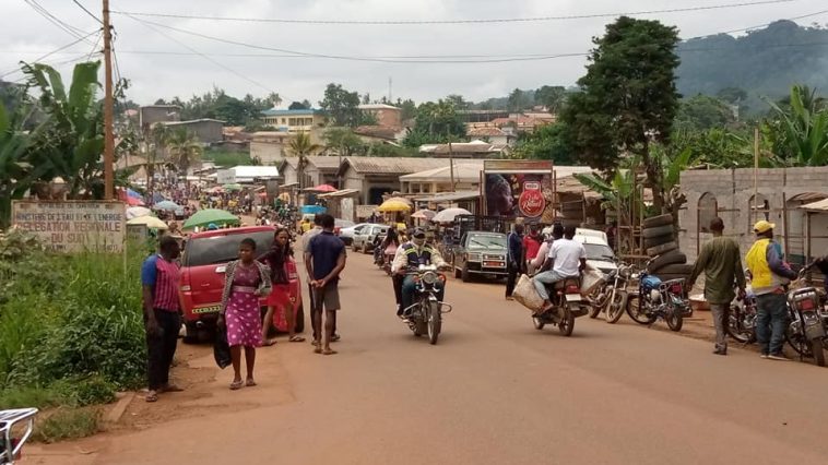 Ville dEbolowa Marche Oyenga