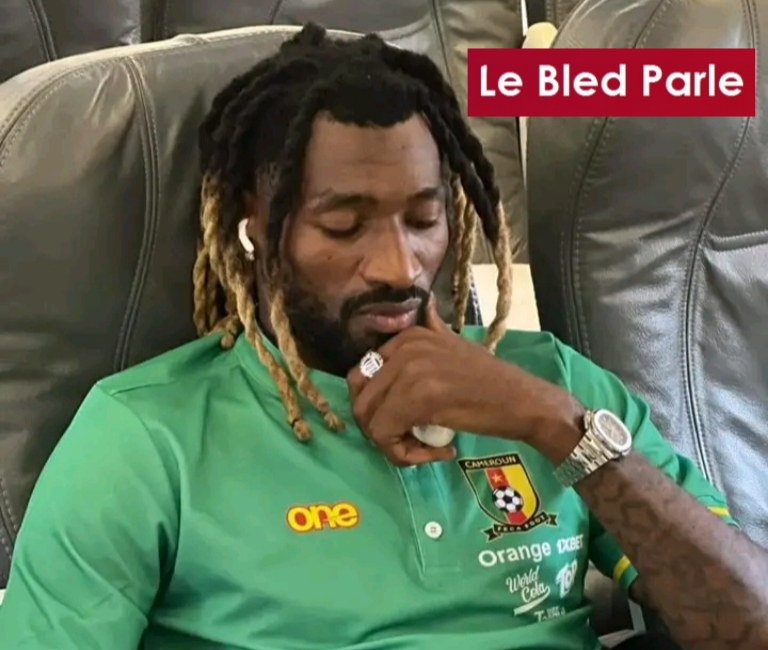 Zambo Anguissa dans l'avion pour Garoua © Droits réservés