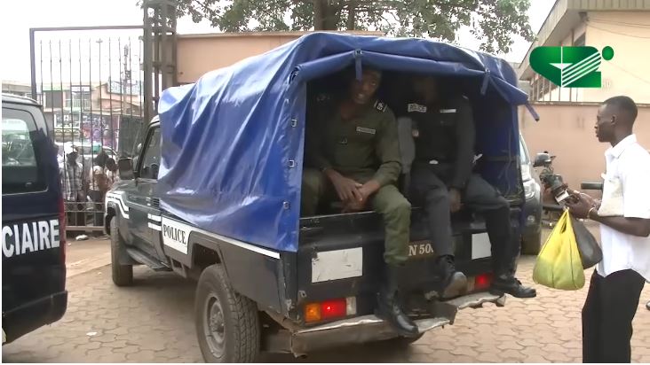 La police sur le terrain contre le braquage