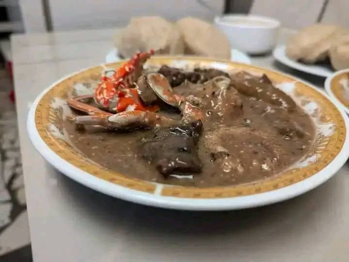 Plat de Mbol